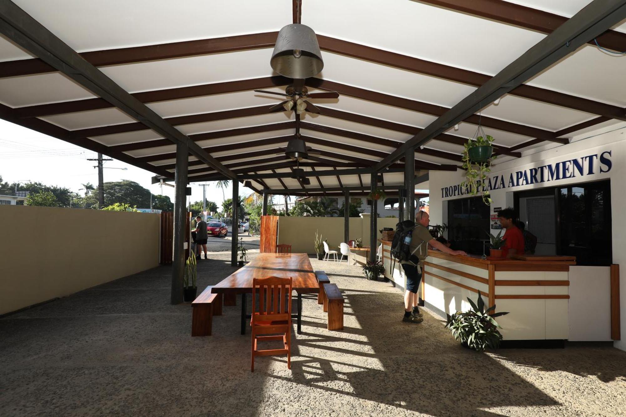 Tropical Plaza Apt ナンディ エクステリア 写真